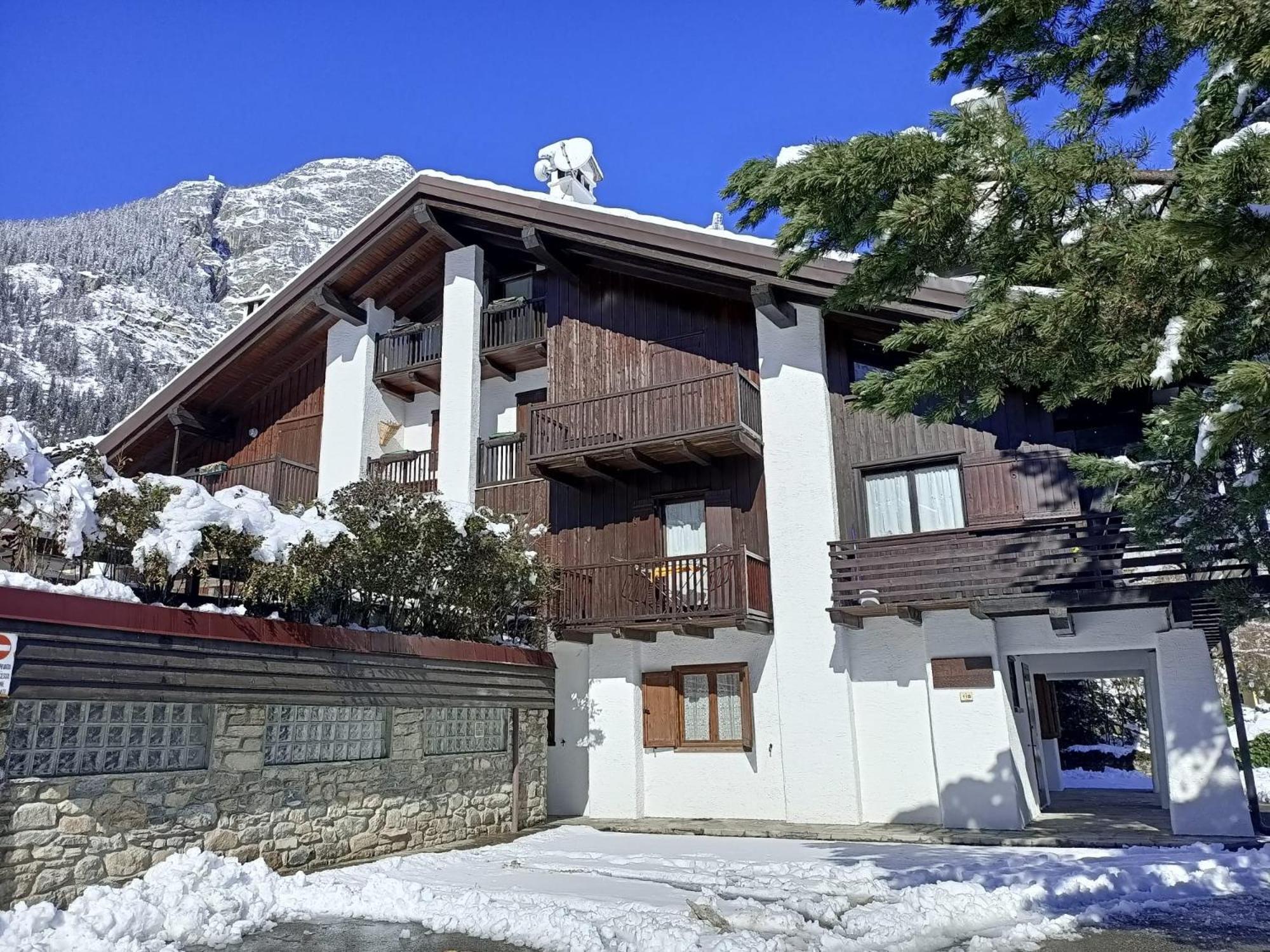 Apartment La maison des Guides Courmayeur Extérieur photo